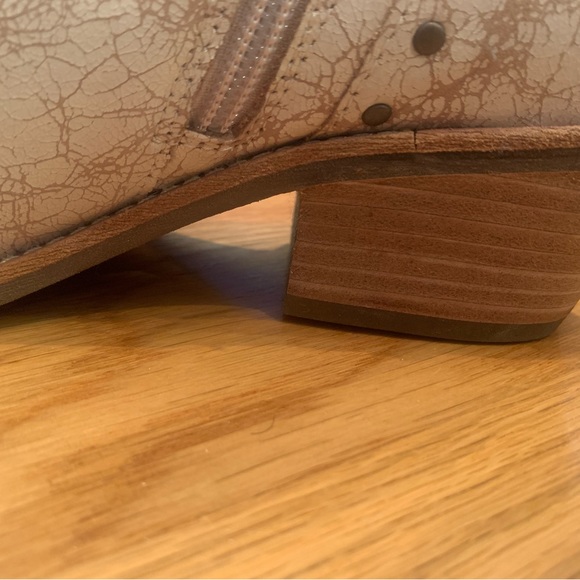 New Sofft Ivory Western-chic booties size 8 - Picture 10 of 16